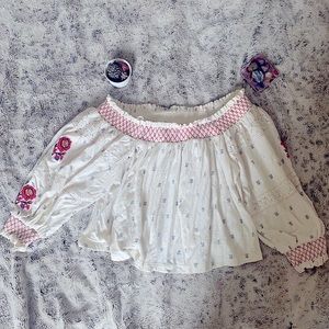 Free People / Off the Shoulder / Floral / Top